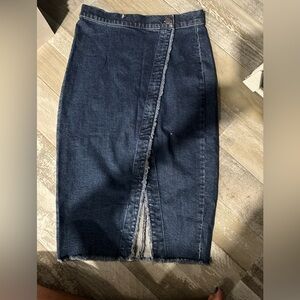 Madewell Raw Hem Denim Midi Skirt Size 25 Faux Wrap Zip Up